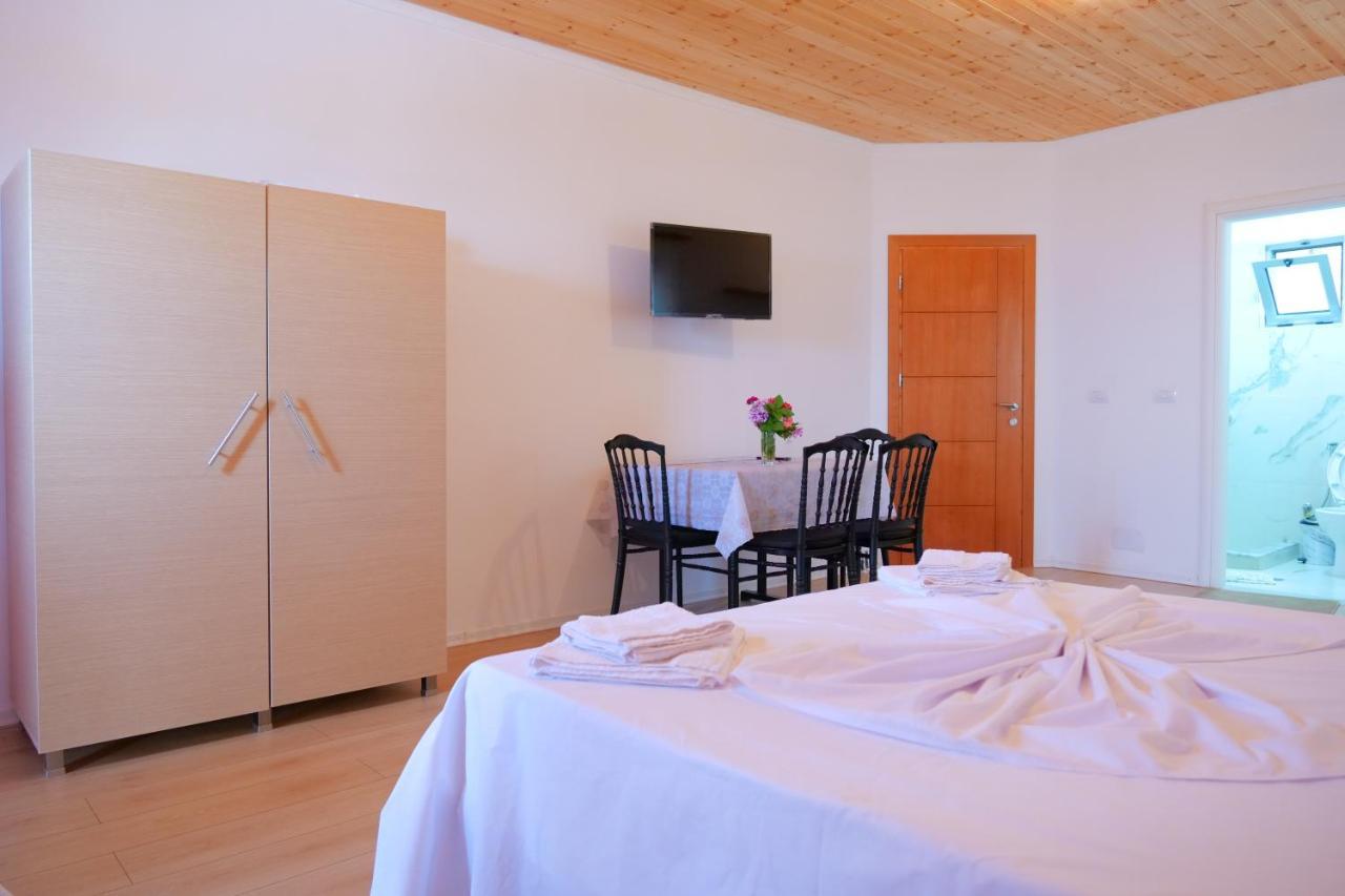 Guesthouse Panorama Nivice Sarandë エクステリア 写真